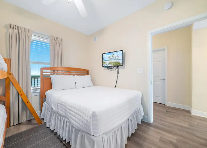 Apartment Crystal Tower 1608 Beachfront Pool-lazy River-gulf Views- Snowbird Wanted *